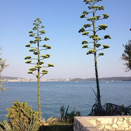 Calypso Lägenhet Trogir